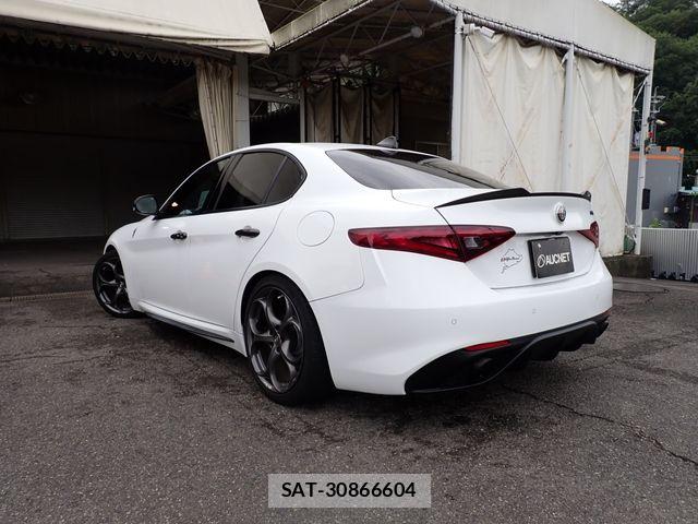 ALFA ROMEO Giulia 2017-12 7960336-2