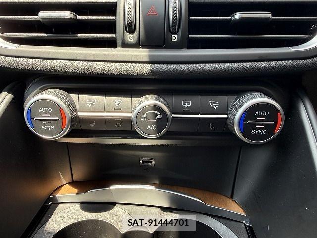 ALFA ROMEO Giulia 2018-10 8072654-9