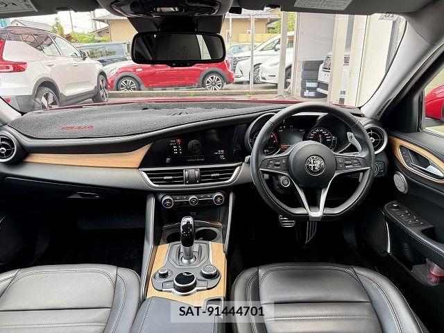 ALFA ROMEO Giulia 2018-10 8072654-7
