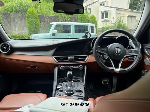 ALFA ROMEO Giulia 2020-04 8456781-15