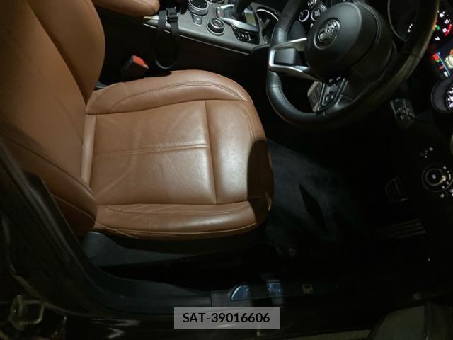 ALFA ROMEO Giulia 2022-05 8484737-12