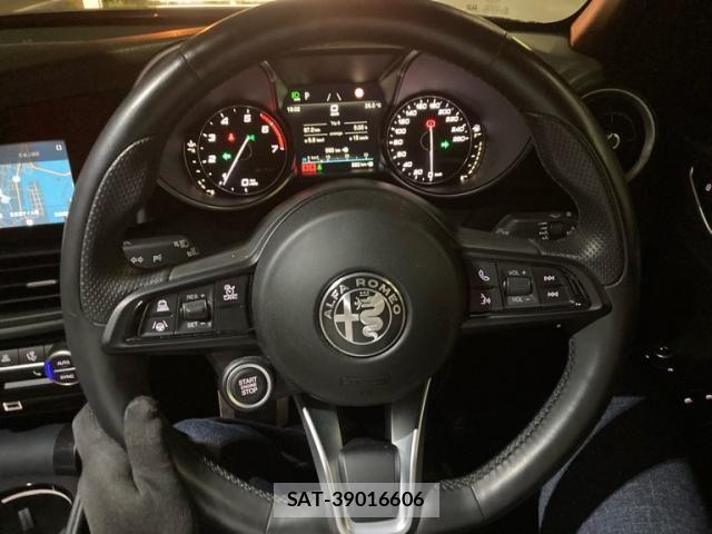 ALFA ROMEO Giulia 2022-05 8484737-13
