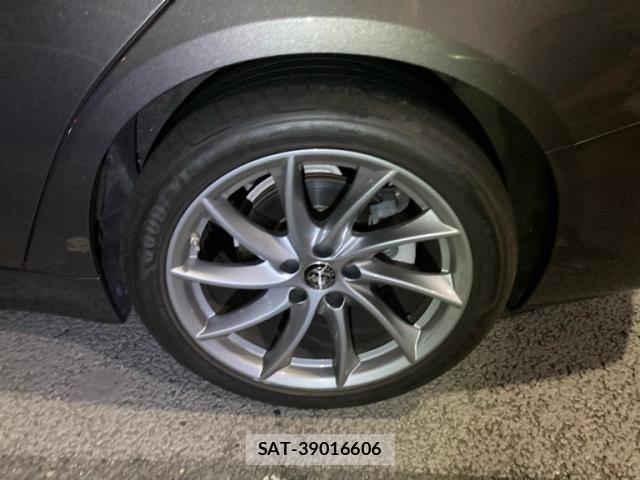 ALFA ROMEO Giulia 2022-05 8484737-8
