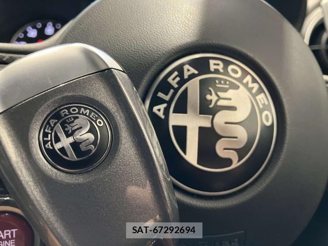 ALFA ROMEO Giulia 2017-12 8878476-22