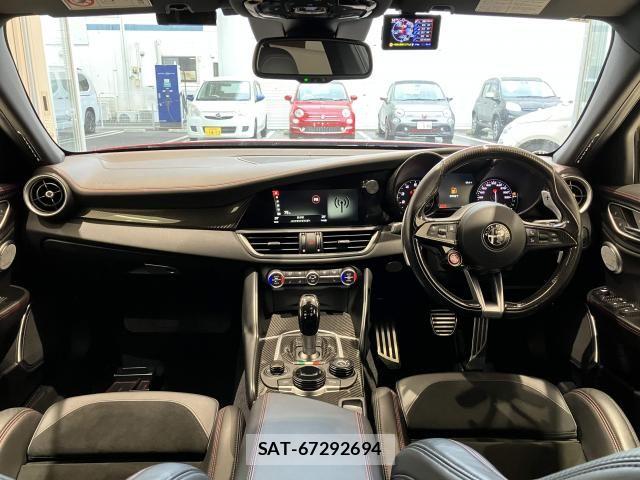 ALFA ROMEO Giulia 2017-12 8878476-5
