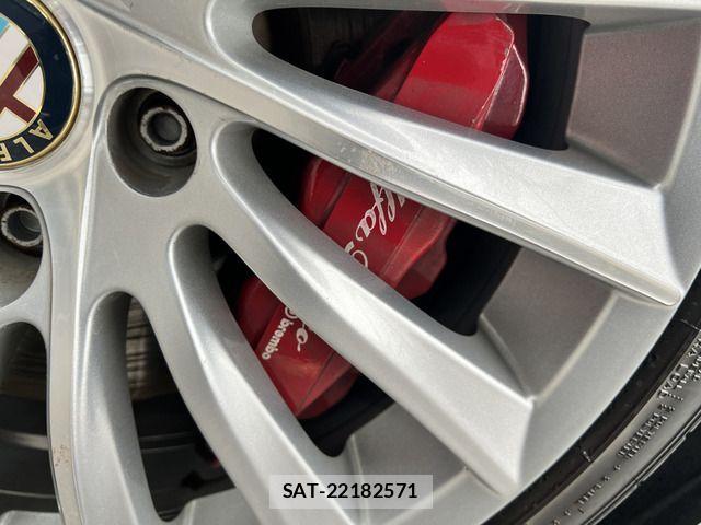 ALFA ROMEO GIULIETTA 2013-06 1818553-9