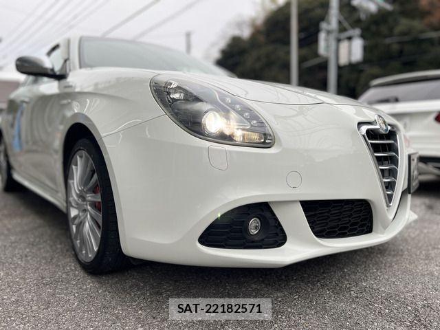 ALFA ROMEO GIULIETTA 2013-06 1818553-17