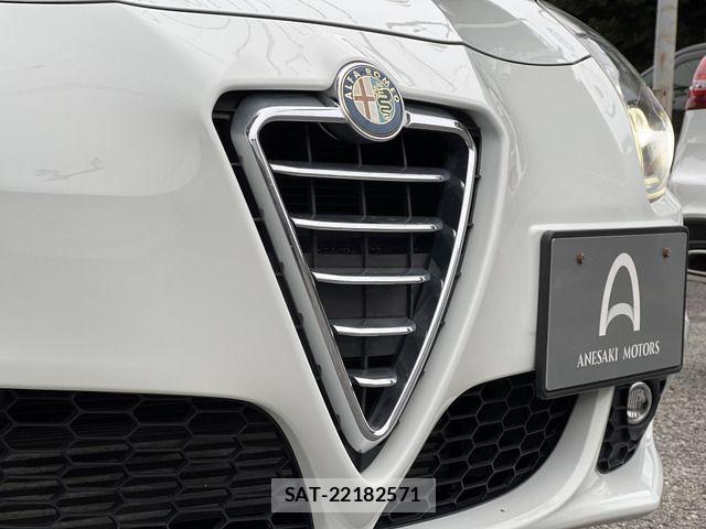 ALFA ROMEO GIULIETTA 2013-06 1818553-19
