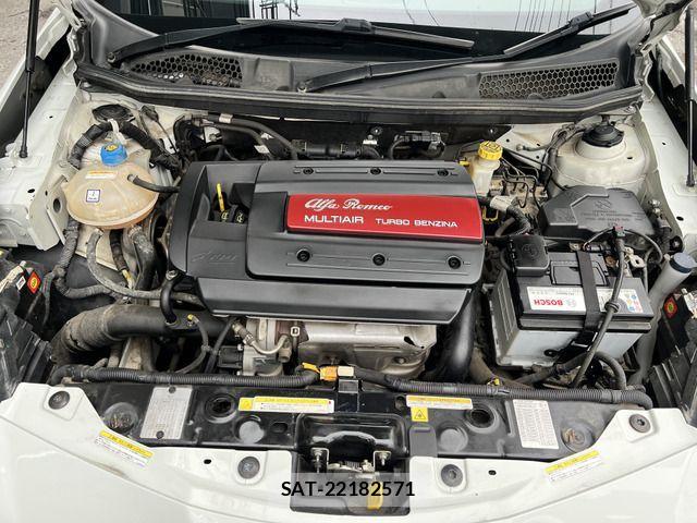 ALFA ROMEO GIULIETTA 2013-06 1818553-6