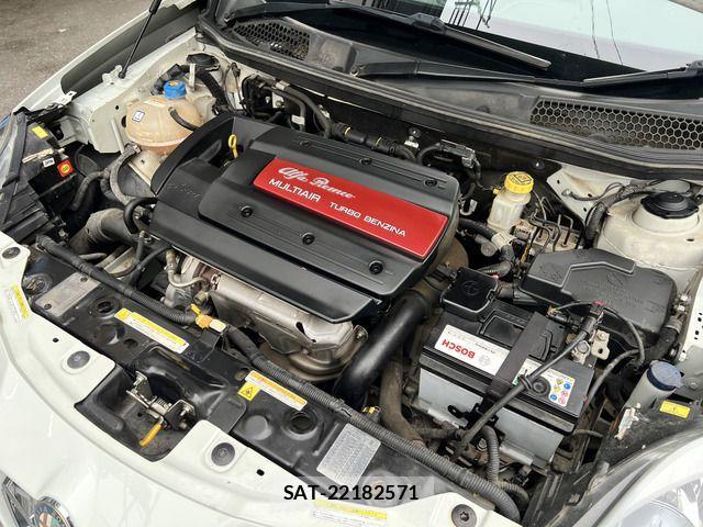 ALFA ROMEO GIULIETTA 2013-06 1818553-8