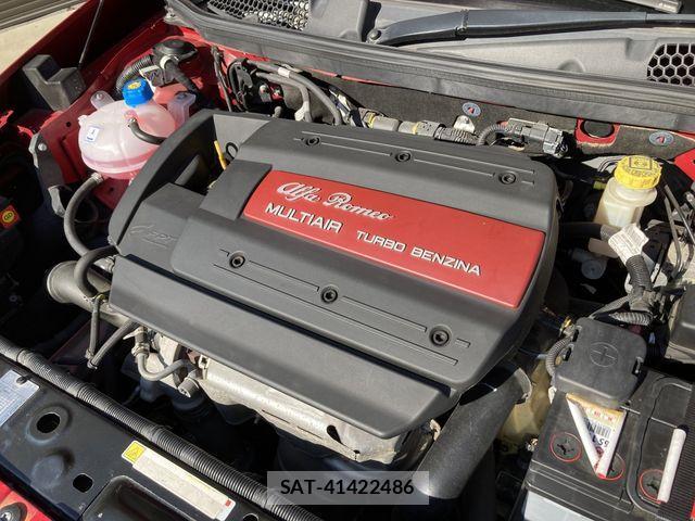 ALFA ROMEO GIULIETTA 2015-06 2205926-14