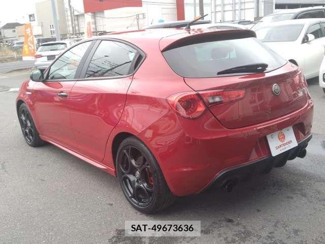ALFA ROMEO GIULIETTA 2021-06 4419469-3