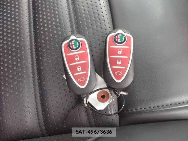 ALFA ROMEO GIULIETTA 2021-06 4419469-6