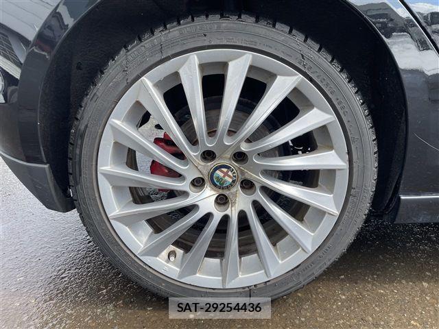 ALFA ROMEO GIULIETTA 2015-02 4585779-10