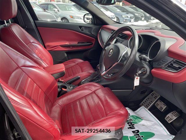 ALFA ROMEO GIULIETTA 2015-02 4585779-14