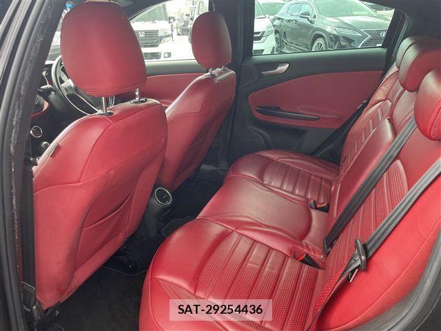 ALFA ROMEO GIULIETTA 2015-02 4585779-23