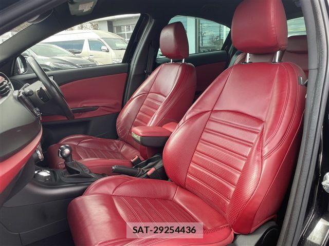 ALFA ROMEO GIULIETTA 2015-02 4585779-26