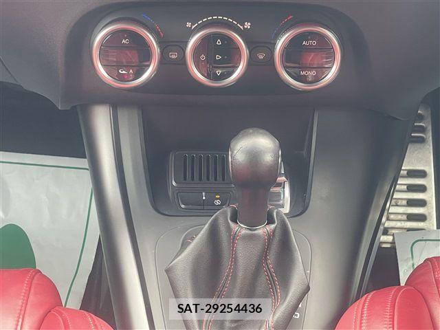 ALFA ROMEO GIULIETTA 2015-02 4585779-29