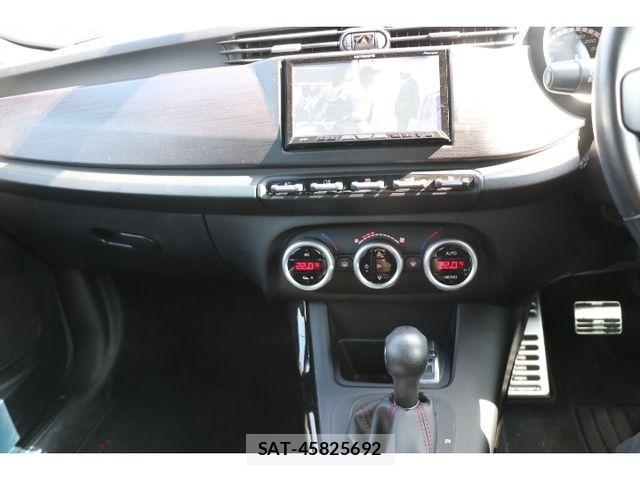 ALFA ROMEO GIULIETTA 2013-02 5859202-6