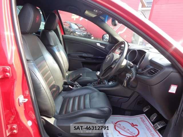 ALFA ROMEO GIULIETTA 2013-03 6008224-14