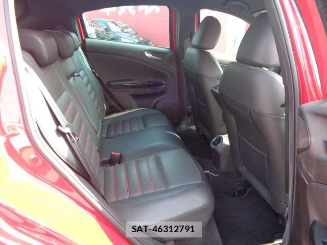 ALFA ROMEO GIULIETTA 2013-03 6008224-16