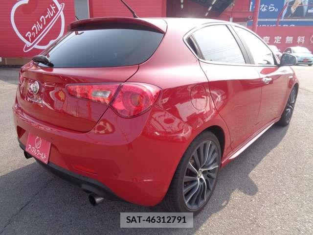 ALFA ROMEO GIULIETTA 2013-03 6008224-8