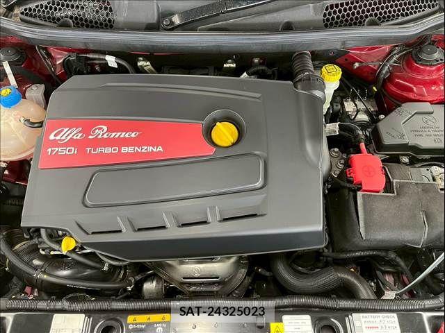 ALFA ROMEO GIULIETTA 2021-06 6275575-11