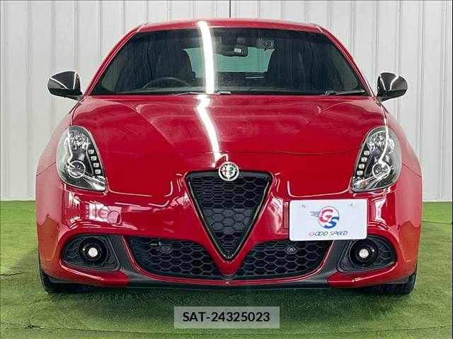ALFA ROMEO GIULIETTA 2021-06 6275575-12
