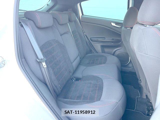 ALFA ROMEO GIULIETTA 2017-11 6494519-9