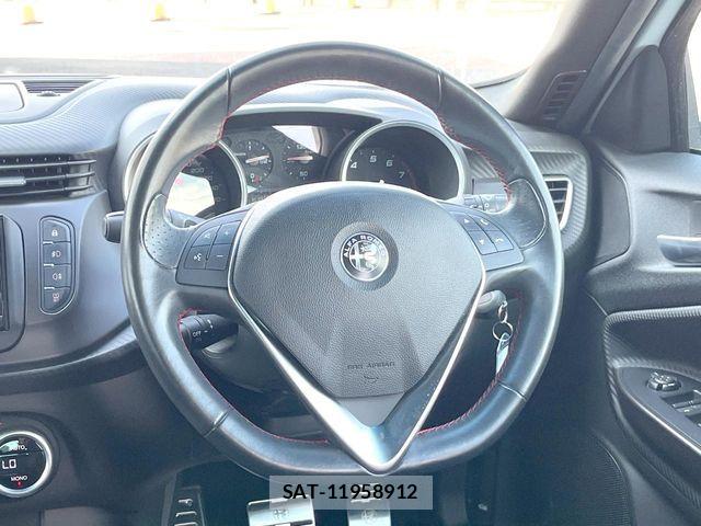 ALFA ROMEO GIULIETTA 2017-11 6494519-11