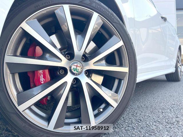 ALFA ROMEO GIULIETTA 2017-11 6494519-13