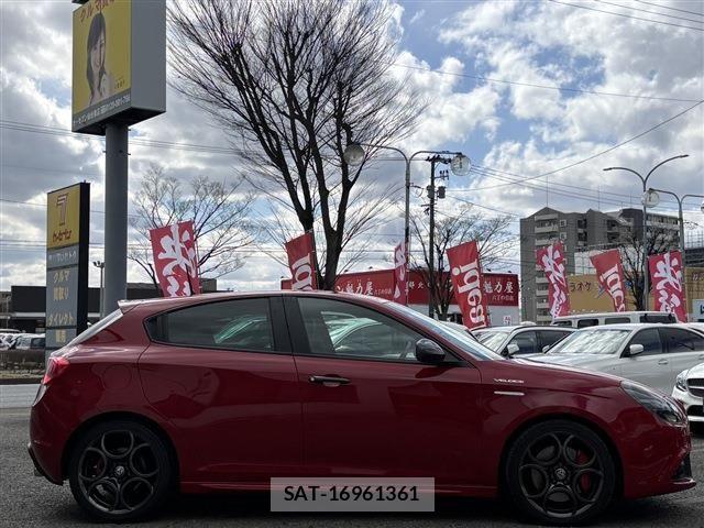 ALFA ROMEO GIULIETTA 2017-05 6610249-3
