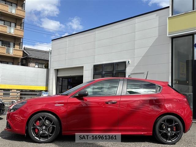 ALFA ROMEO GIULIETTA 2017-05 6610249-7