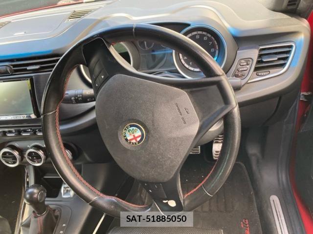 ALFA ROMEO GIULIETTA 2013-09 6669989-17