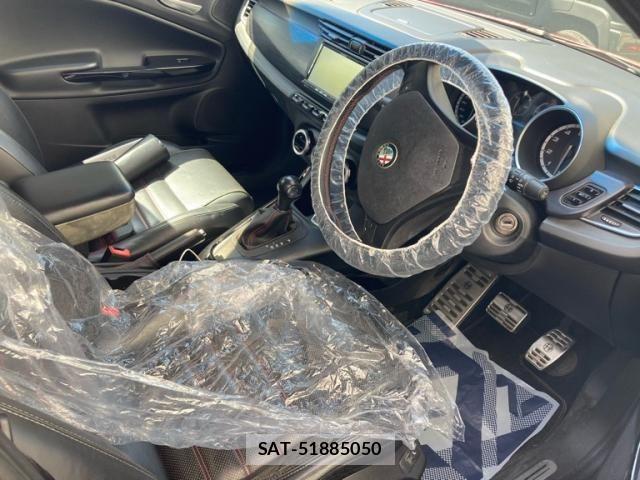 ALFA ROMEO GIULIETTA 2013-09 6669989-18