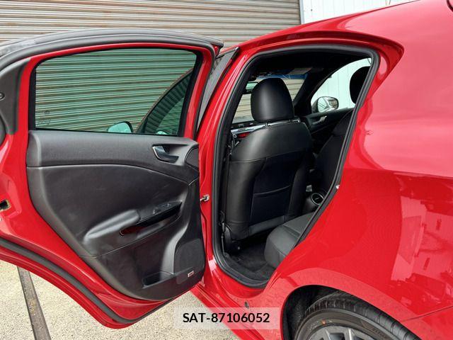ALFA ROMEO GIULIETTA 2013-03 6674787-16