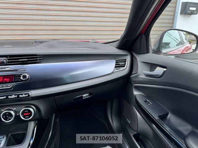ALFA ROMEO GIULIETTA 2013-03 6674787-6