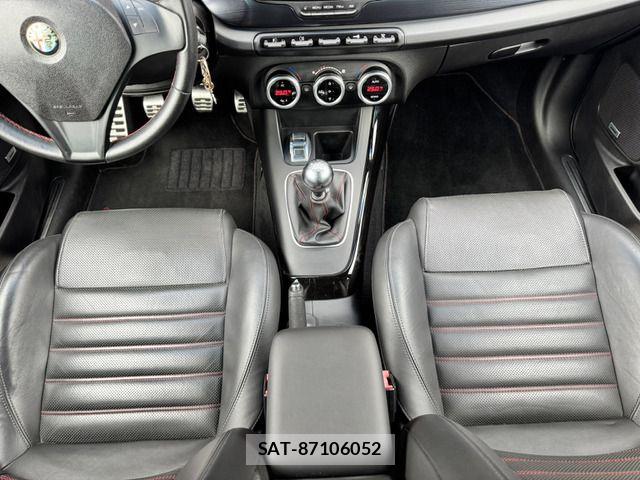 ALFA ROMEO GIULIETTA 2013-03 6674787-8