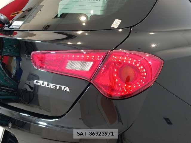 ALFA ROMEO GIULIETTA 2021-05 7214046-9