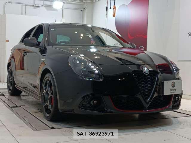 ALFA ROMEO GIULIETTA 2021-05 7214046-2