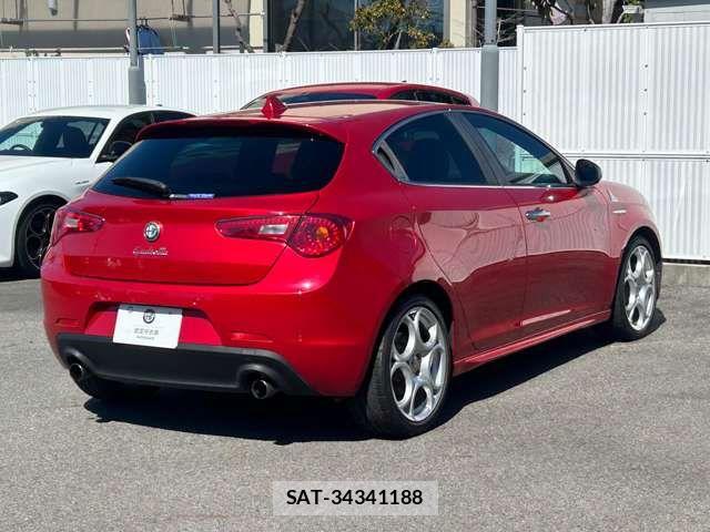 ALFA ROMEO GIULIETTA 2012-02 7325213-10