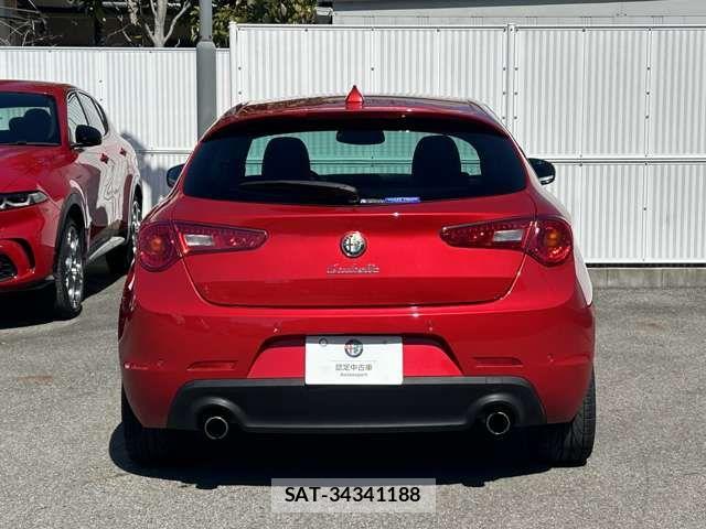 ALFA ROMEO GIULIETTA 2012-02 7325213-5