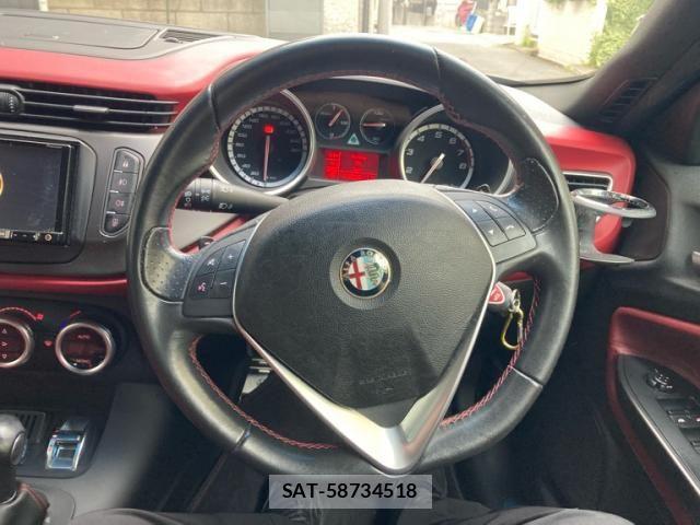 ALFA ROMEO GIULIETTA 2016-02 7325224-14