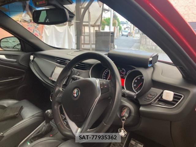 ALFA ROMEO GIULIETTA 2015-07 7356620-14