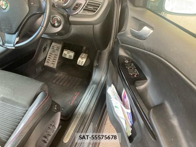 ALFA ROMEO GIULIETTA 2012-07 7499299-11
