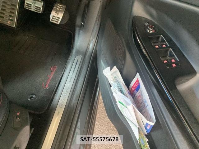 ALFA ROMEO GIULIETTA 2012-07 7499299-12