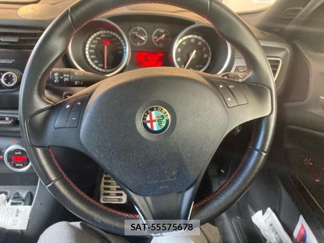 ALFA ROMEO GIULIETTA 2012-07 7499299-18