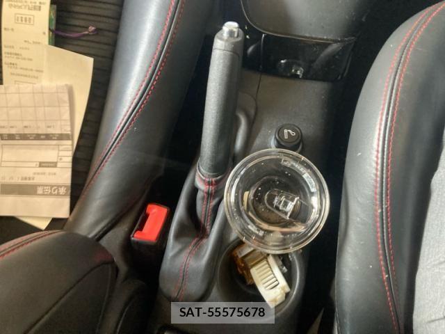 ALFA ROMEO GIULIETTA 2012-07 7499299-24