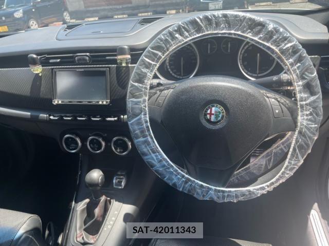 ALFA ROMEO GIULIETTA 2013-05 7614656-7