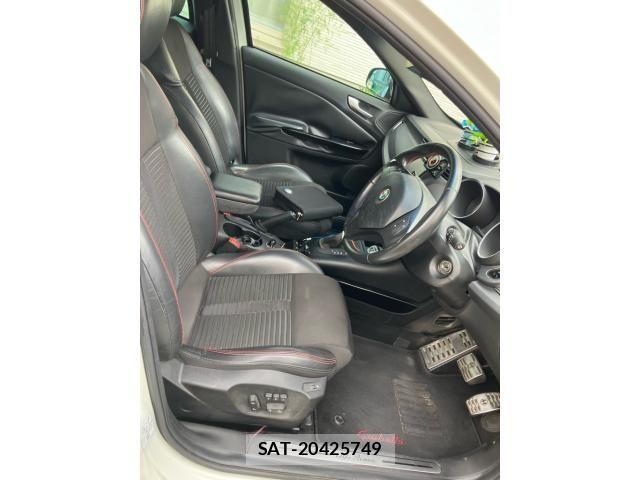 ALFA ROMEO GIULIETTA 2012-03 7875077-16